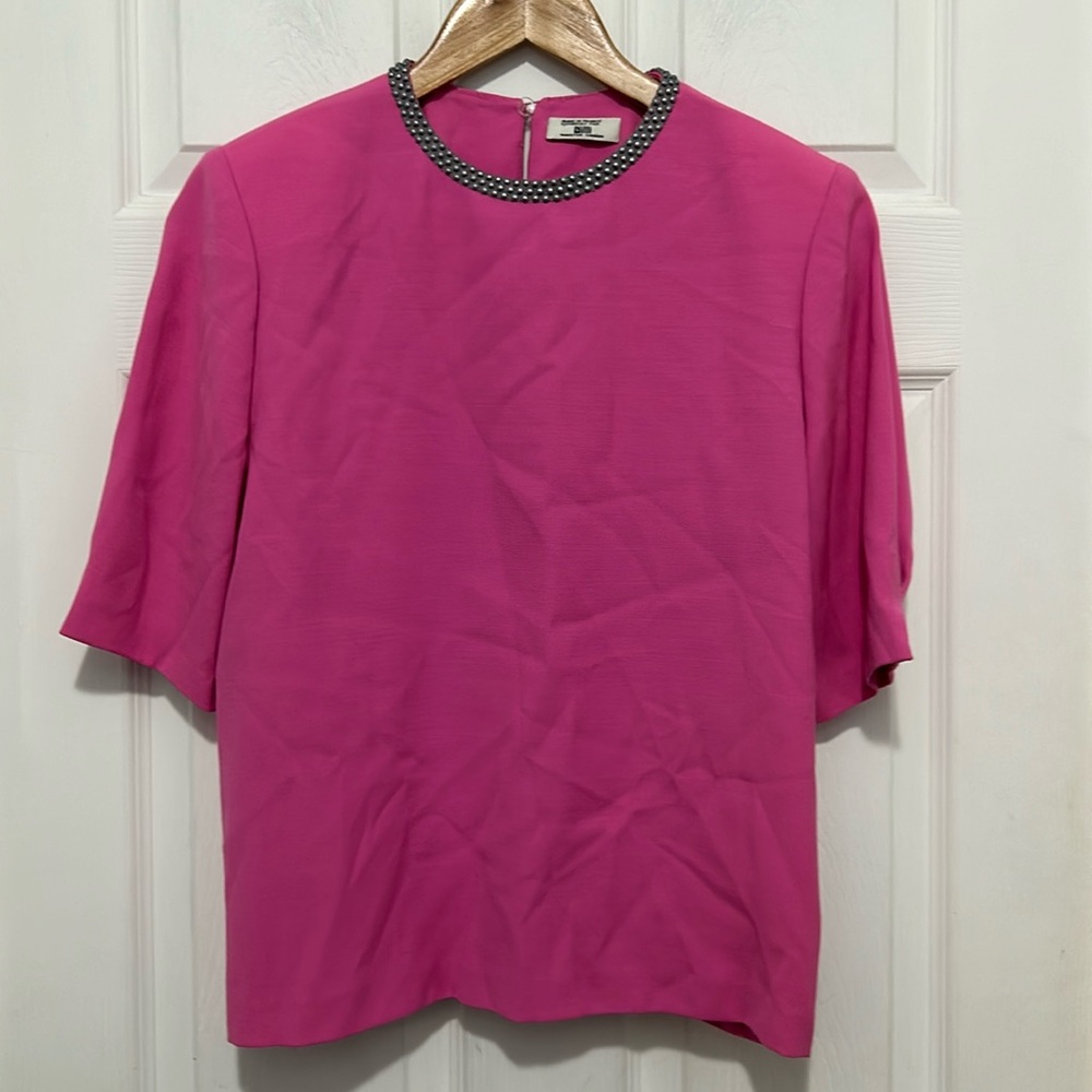 MILLI shortsleeved blouse.